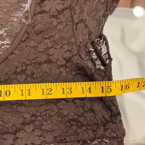 Elegant Lace V-Neck Blouse in Deep Brown - Picture 7 of 8